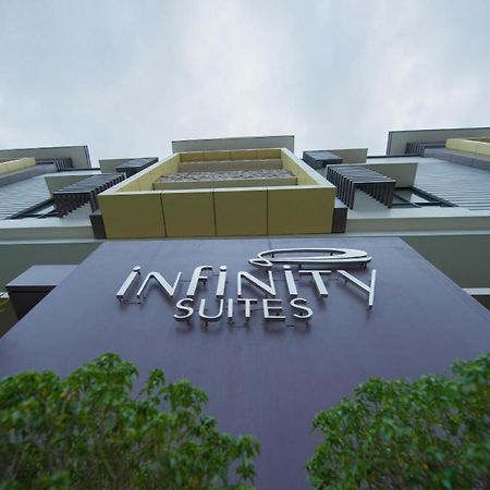Infinity Suites Davao Stadt Exterior foto