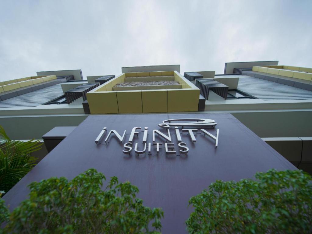 Infinity Suites Davao Stadt Exterior foto